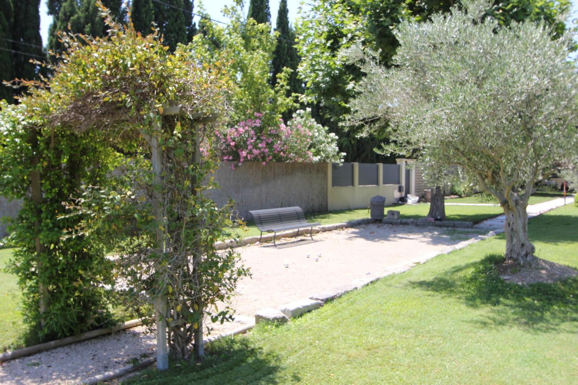 Mas Paloma Bed & Breakfast Rognonas Exterior foto